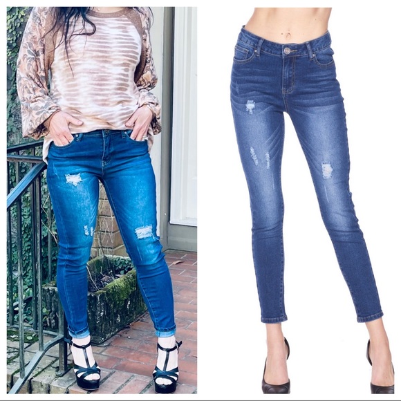 Distressed Jeans Show off your shape with these fab skinny jeans - Picture 2 of 7